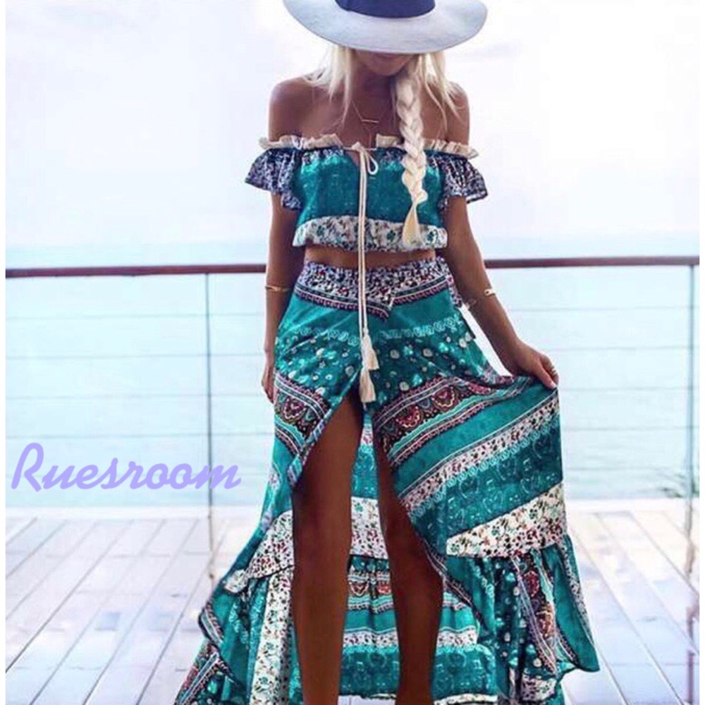 🆕🌻Boho off the shoulder crop top and maxi skirt